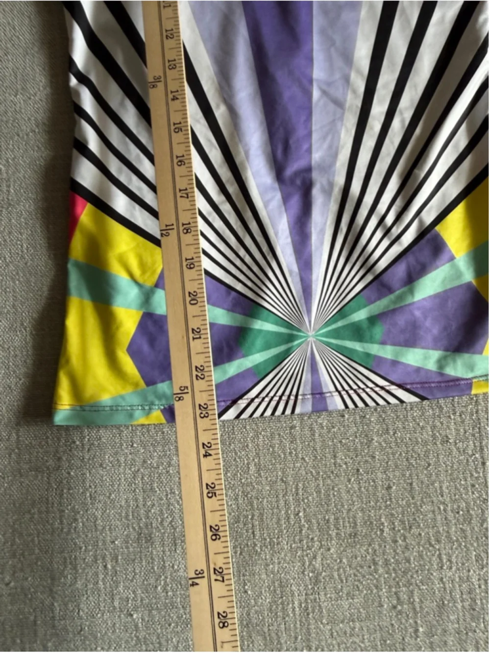 Agua Bendita vibrant colorful kaleidoscope long sleeve rash guard top medium